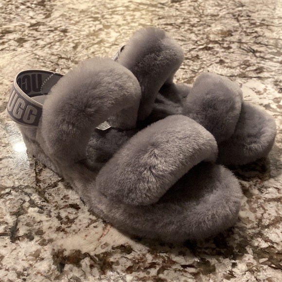 UGG Slippers - Picture 5 of 6